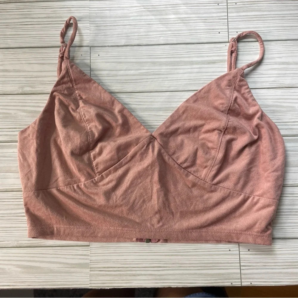 Charlotte Russe pink velvet cropped bra‎ top size medium